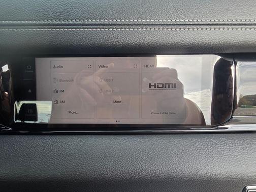 Bright White Clearcoat 2025 RAM 1500 Laramie