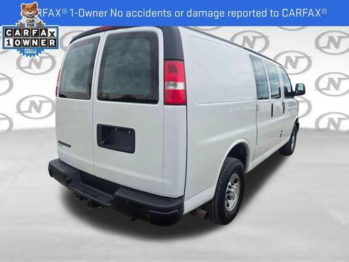 Summit White 2019 Chevrolet Express 2500 Work Van