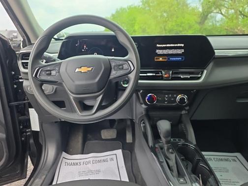 Mosaic Black Metallic 2025 Chevrolet Trailblazer LT