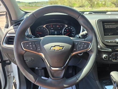 Summit White 2024 Chevrolet Equinox LT