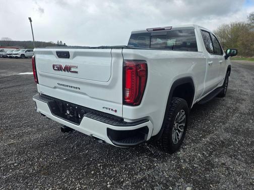 Summit White 2022 GMC Sierra 1500 AT4