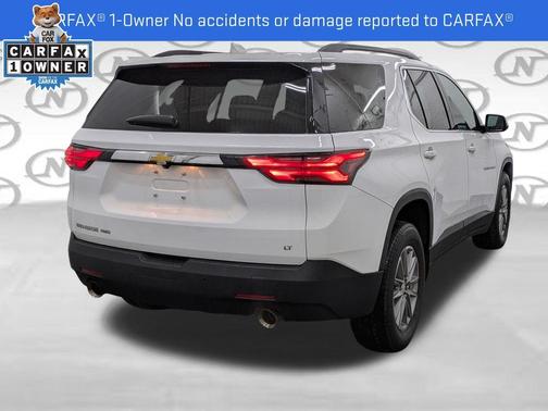 Summit White 2023 Chevrolet Traverse LT Cloth