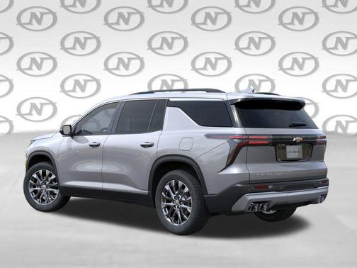 Sterling Gray Metallic 2026 Chevrolet Traverse LT