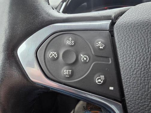 Mosaic Black Metallic 2020 Chevrolet Traverse LT Cloth