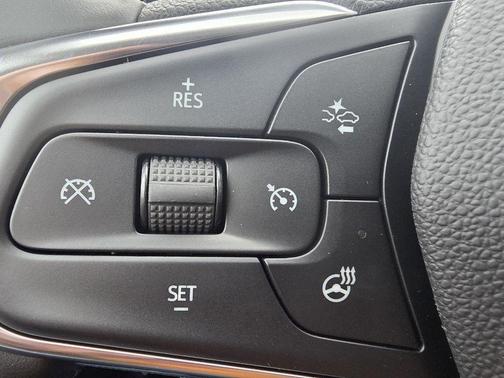 Mosaic Black Metallic 2026 Chevrolet Trax LT