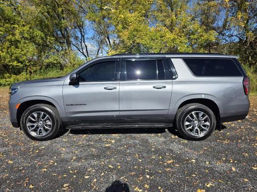 2022 Chevrolet Suburban RST