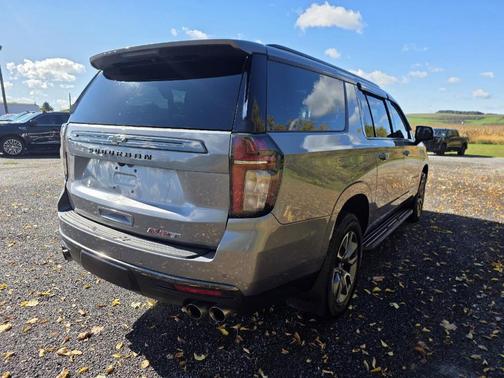 2022 Chevrolet Suburban RST