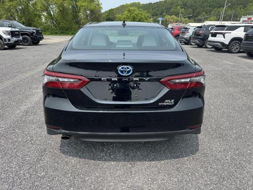 2021 Toyota Camry Hybrid XLE