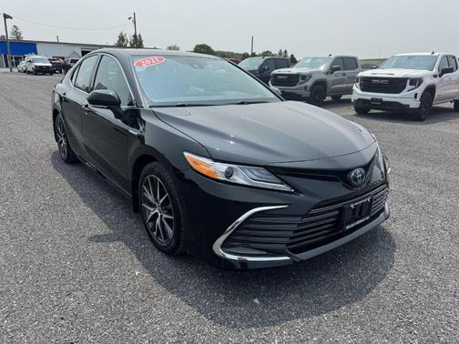 2021 Toyota Camry Hybrid XLE
