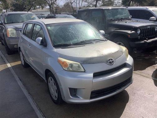 2010 Scion xD Base 4dr Hatchback 5M