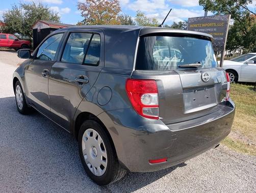 2010 Scion xD Base 4dr Hatchback 4A