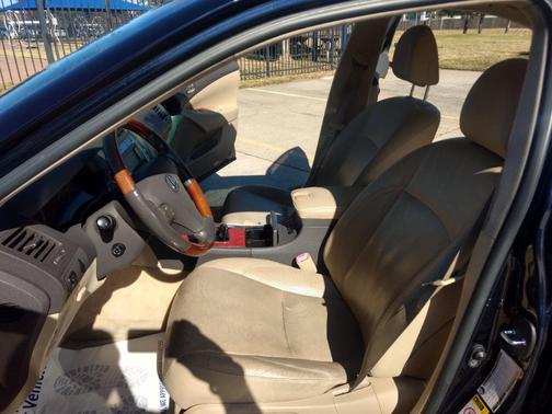 Photo 4 of 30 of 2007 Lexus ES 350