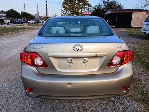 2010 Toyota Corolla LE