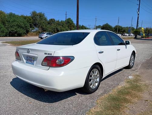 2002 Lexus ES 300 Base
