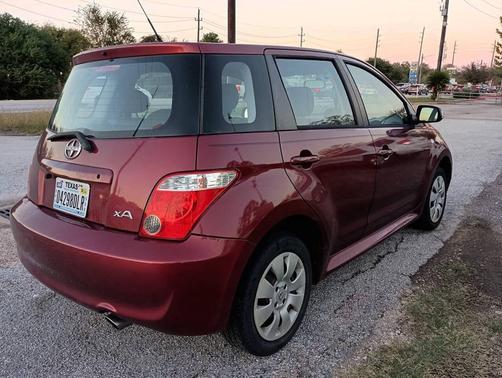 2006 Scion xA Base 4dr Hatchback w/Automatic