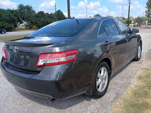 2010 Toyota Camry LE