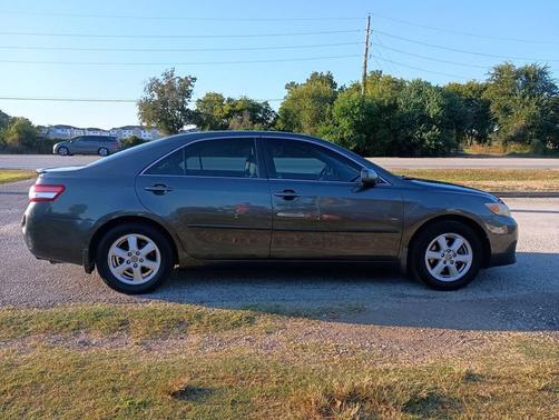 2010 Toyota Camry LE