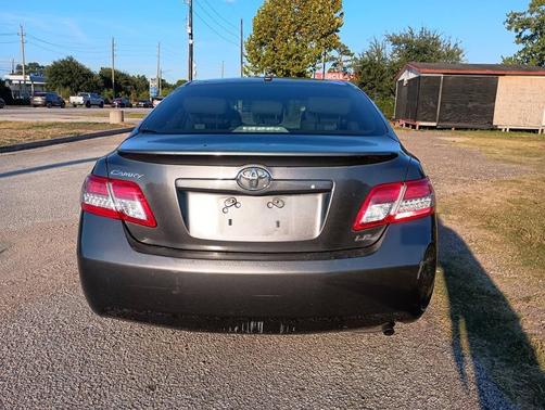 2010 Toyota Camry LE