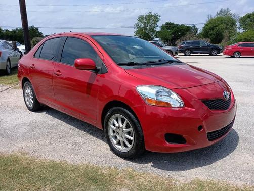 2010 Toyota Yaris Base