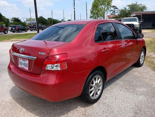 2010 Toyota Yaris Base