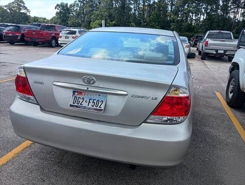 2005 Toyota Camry LE