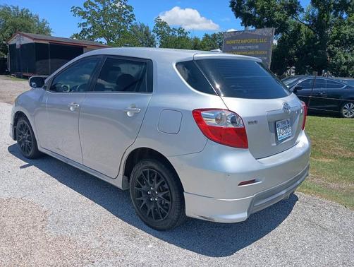 Classic Silver Metallic 2010 Toyota Matrix S