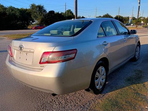 2010 Toyota Camry LE