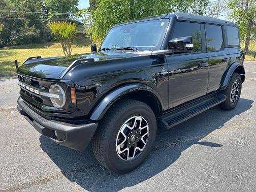 SHADOW BLACK 2025 Ford Bronco OUTER BANKS