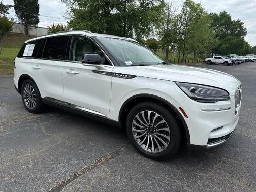 PRISTINE WHITE MET 3C 2024 Lincoln Aviator PREMIERE