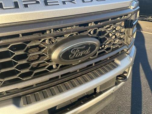 2023 Ford F-350 LARIAT SUPER DUTY