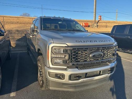 2023 Ford F-350 LARIAT SUPER DUTY