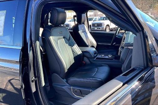 2024 Ford Expedition PLATINUM