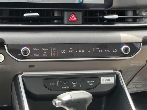 2025 Kia Carnival EX