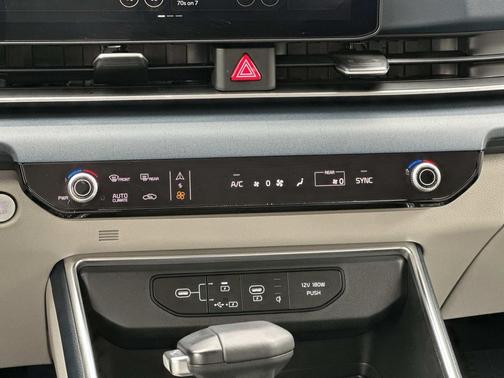 Ceramic Silver 2025 Kia Carnival EX