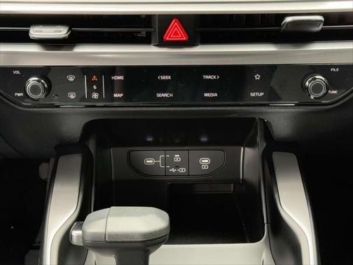 2025 Kia Sorento LX