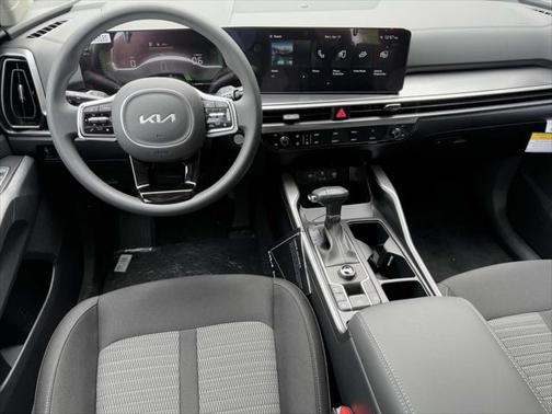 2025 Kia Sorento LX