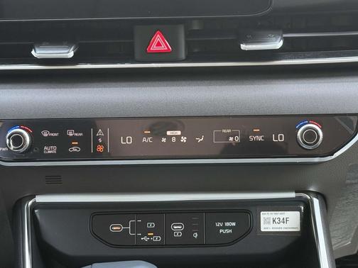 2025 Kia Carnival EX
