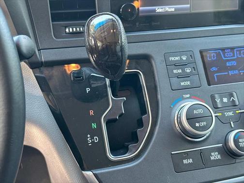 2016 Toyota Sienna XLE