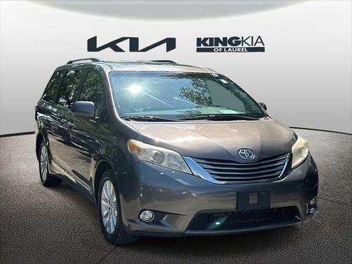 2016 Toyota Sienna XLE