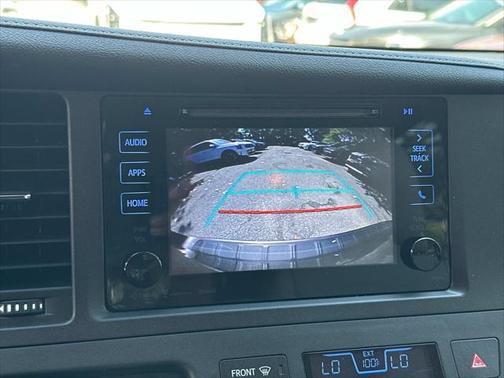 2016 Toyota Sienna XLE