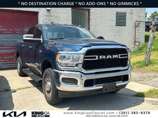 2022 RAM 2500 Tradesman Crew Cab 4x4 6'4' Box