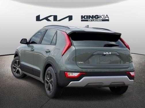 Cityscape Green 2026 Kia Niro EX