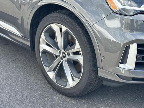 Gray Metallic 2022 Audi Q7 55 Prestige