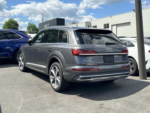 Gray Metallic 2022 Audi Q7 55 Prestige
