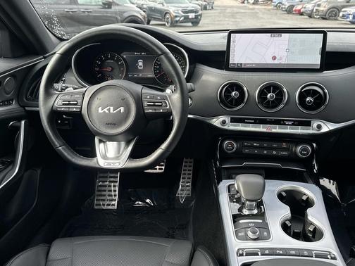 2023 Kia Stinger GT2