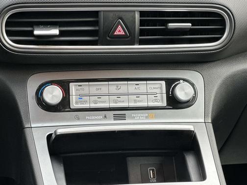 2021 Hyundai KONA EV SEL