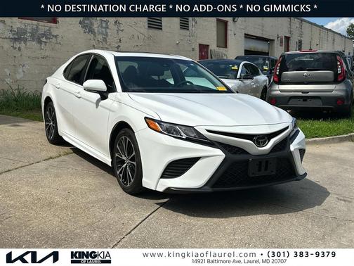 2018 Toyota Camry SE