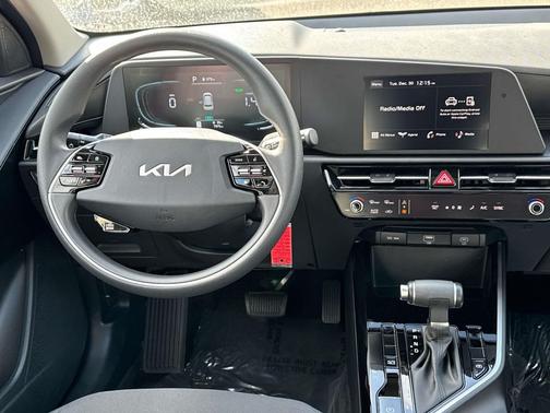 2025 Kia Niro LX