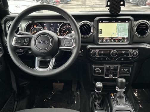 2023 Jeep Wrangler 4-Door Sahara 4x4