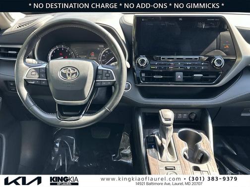 Midnight Black Metallic 2022 Toyota Highlander Limited